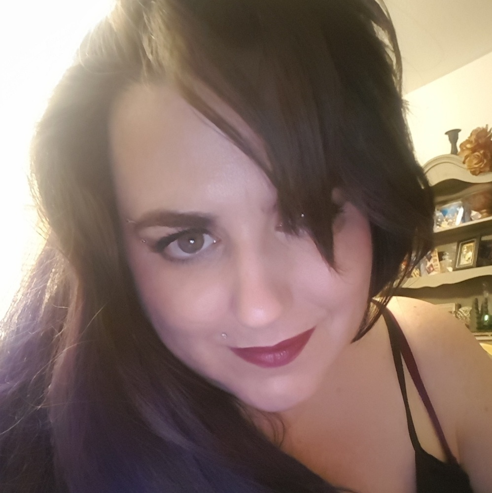 Meet your Posher, Sharon